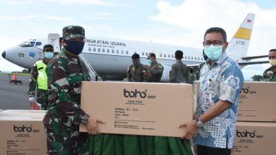 TNI Kembali Salurkan 1.000 APD Untuk Penananganan Covid-19 di Malut