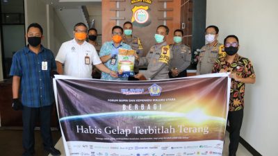 BUMN Salurkan Bantuan Sembako di Dapur Lapangan TNI-POLRI