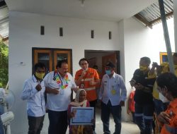 Presdir PT NHM Resmikan Beda Rumah Di Desa Tiowor