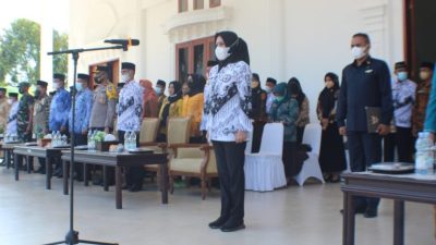 Bupati Sula Pimpin Upacara Peringatan Hari Guru Nasional