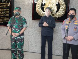 Dikunjungi KSAD, Kapolri Pastikan Sinergitas TNI-Polri Dioptimalkan Hadapi Segala Bentuk Ancaman