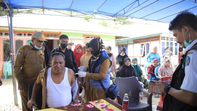 Pastikan Vaksin Aman dan Bermanfaat Bupati Usman Sidik  Buktikan Dihadapan Masyarakat