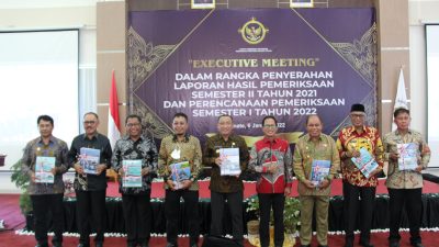 BPK Malut Serahkan LHP Semester II Tahun 2021