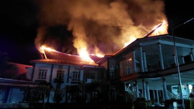 Kantor Bupati Halsel Dilalap Si Jago Merah