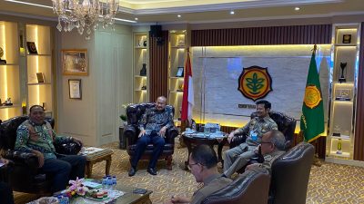 Bupati Usman Sidik Temui Mentri Pertania Bahas 3 Program Strategis Nasional