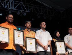 Istri Bupati Ny. Rifa’at Al Sa’adah Bassam Berhasil Raih Rekor MURI