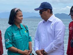 Dirut RSP Bisui Ikut Sambut Kedatangan Wamen Transmigrasi Di Halsel