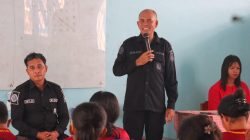 Lewat Polisi Mengajar, Humas Polres Tual Beri Pemahaman Media Sosial Dan Peran Humas Polri Kepada Siswa SMA Ronevan Tual
